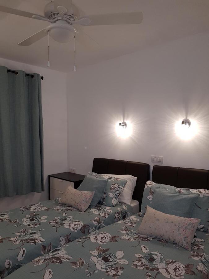 Atalaya 1St Floor Poolside Apartment ปูแอร์โตเดลคาร์เมน ภายนอก รูปภาพ